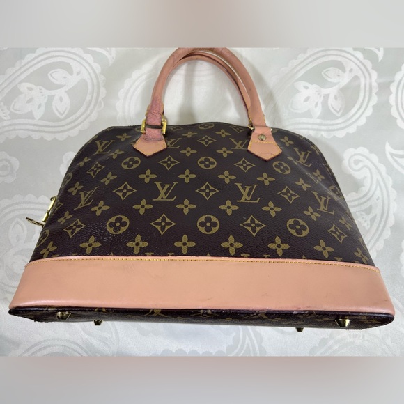 Vuitton Handbag w/multiple repairs READ FULL desc - Picture 6 of 15